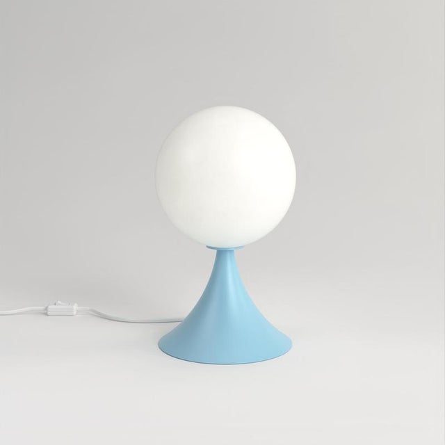 Light blue asymptote desk light by atelier areti dimensions: d 13.5 x h 22.7 cm. Materials: powder-coated metal. All our...
