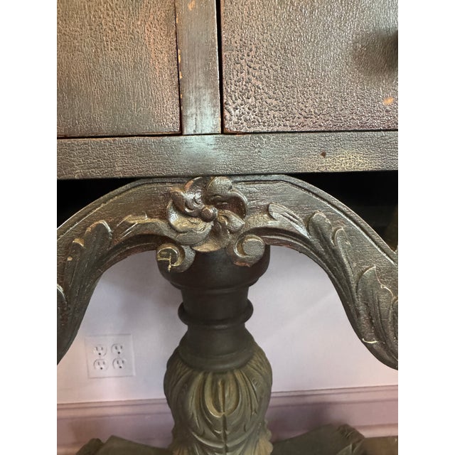 Chocolate 19th Century American Empire Table With Pedestal Base and Clawfeet For Sale - Image 8 of 17