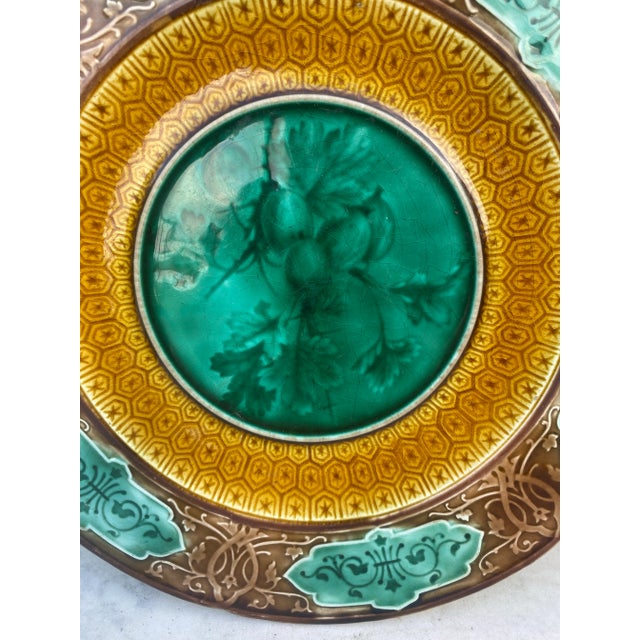French Country Majolica Gooseberry Plate Sarreguemines, Circa 1870 For Sale - Image 3 of 4