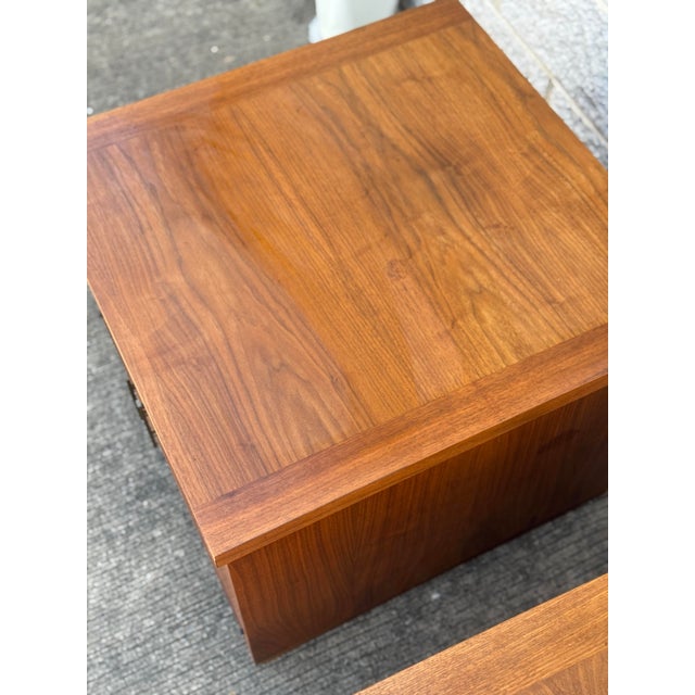 Mid-Century Walnut Nightstands by Lane Furniture, Pair For Sale In Philadelphia - Image 6 of 12