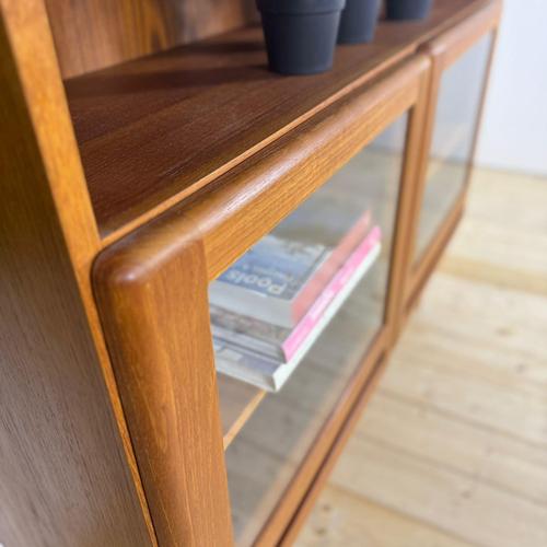 Vintage Teak Bookcase with Glass Doors from Dyrlund, Denmark, 1960s For Sale - Image 4 of 15