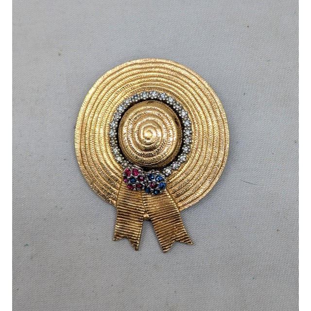 Vintage Signed Ciner Goldtone Faux-Ruby & Sapphire With Clear Rhinestones Hat Brooch For Sale In Philadelphia - Image 6 of 8