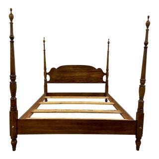 Vintage Queen Size 1970 Oxford Collection Traditional Poster Bed For Sale