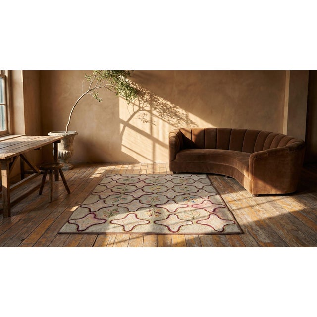 Splendid Gray Color With Oval and Florid Design Antique American Hooked Rug For Sale - Image 13 of 13