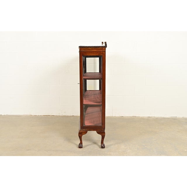 Berkey & Gay Style Antique Chippendale Carved Mahogany Bookcase Cabinet, Circa 1900 For Sale - Image 12 of 14