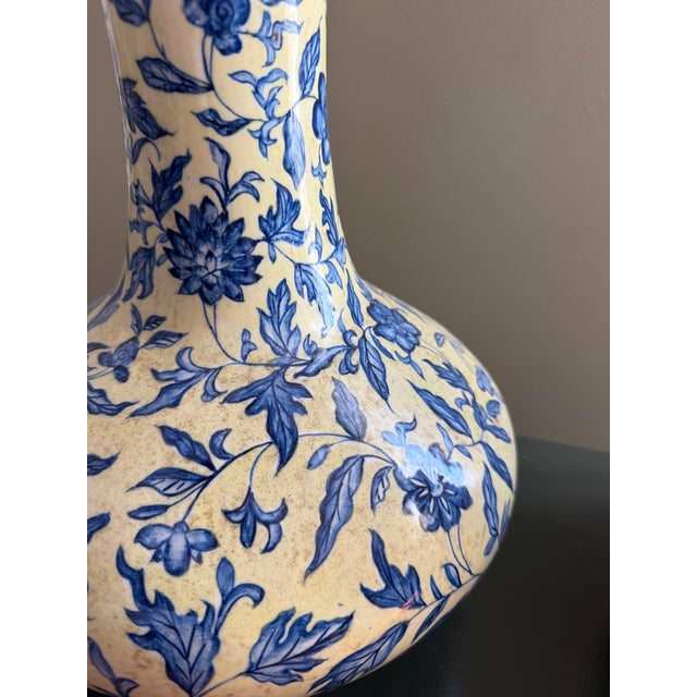 Blue Pair of Blue & White Floral Porcelain Vases For Sale - Image 8 of 8
