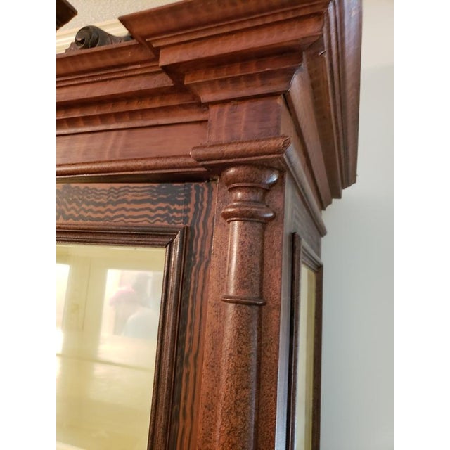 19th-C. Belgian Aesthetic Movement Grain-Painted Three-Sided Glass Display Vitrine Cabinet For Sale - Image 12 of 13