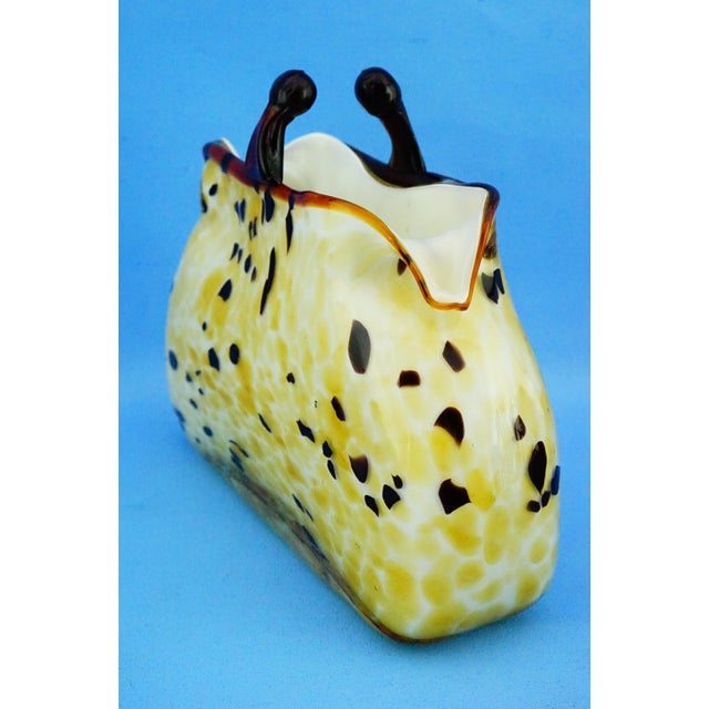 Postmodern 20th Century Sculpture in the Shape of a Bag Vase in Spotted Sommerso Glass attributed to Franco Moretti, Murano, 1980s For Sale - Image 3 of 18
