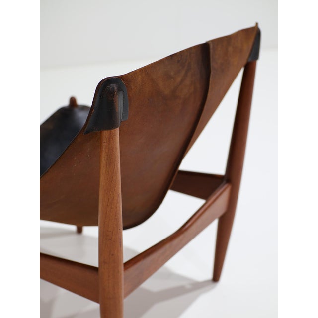 Vintage 272 Lounge Chair in Black Leather and Teak by Illum Wikkelsø, Denmark, 1960s For Sale - Image 11 of 17