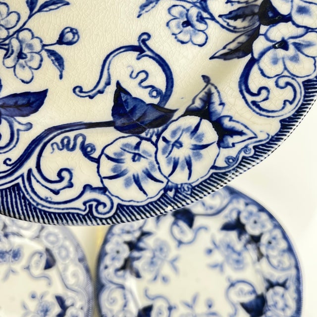 Blue 19th Century Blue Earthenware Flora Dessert Plates from Creil and Montereau, Set of 4 For Sale - Image 8 of 9