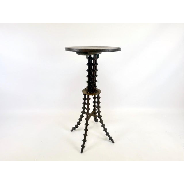 There are visible losses in the spools in several places.