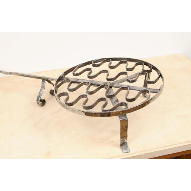 French 19th Century Iron Fireplace Grill with Petite Feet and Long Handle For Sale In Atlanta - Image 6 of 13