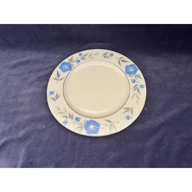 White 1950s Beatrice by Castleton China Dinnerware Set- 40 Pieces For Sale - Image 8 of 12