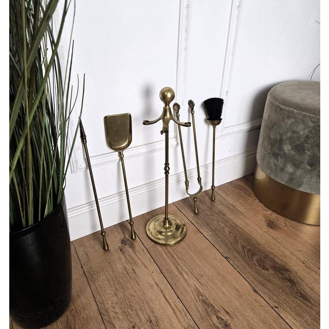 Vintage Italian Four-Piece Brass Fireplace Fire Tool Set with Stand, 1980s For Sale - Image 4 of 7