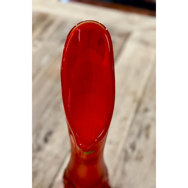 Vintage Le Smith Amberina 3-Wheeler Diamond Ribbed Swung Vase - Mid Century Modern - 19.5"h For Sale - Image 4 of 10