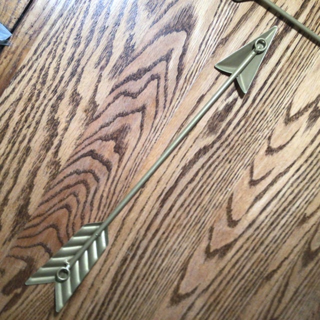 Native American Set of 4 Metal Powder Coated Wall Hanging Arrows For Sale - Image 3 of 13