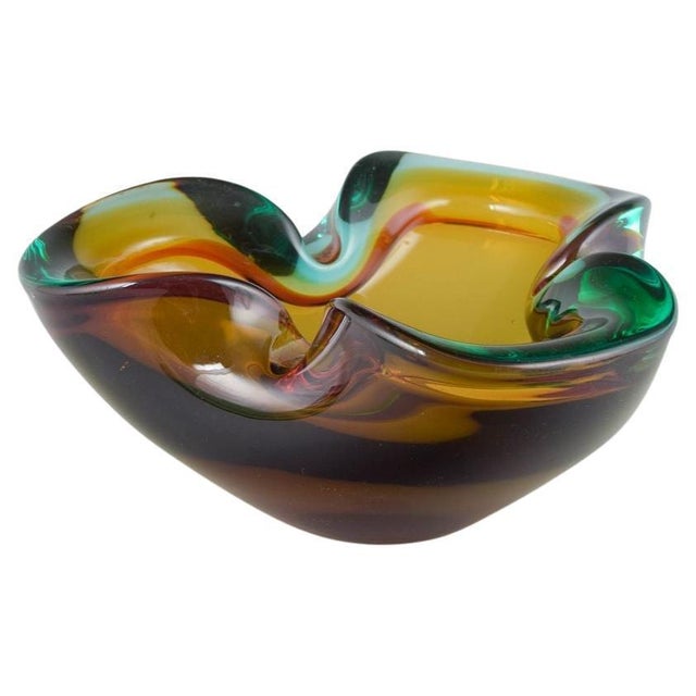 1960s Vintage Organic-Shaped Bowl in Multicolored Glass, 1960s For Sale - Image 5 of 5
