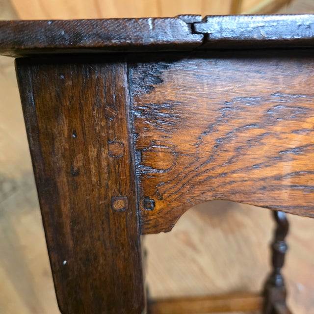 Late 17th Century English Oak Side Table With Spiral-Turned Legs and Scalloped Frieze, Circa 1680–1700 For Sale - Image 17 of 18