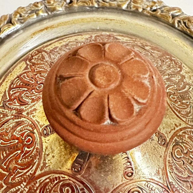 Vintage 1900s Sheffield Reproductions Silver Plate on Copper Teapot For Sale In Orlando - Image 6 of 12