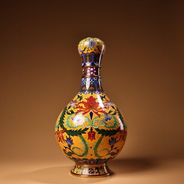 Dimensions: Height 32cm (12.60") x Diameter 16cm (6.30") Total Weight: 1360 grams (approx. 3.00 lbs) Material: Copper body...