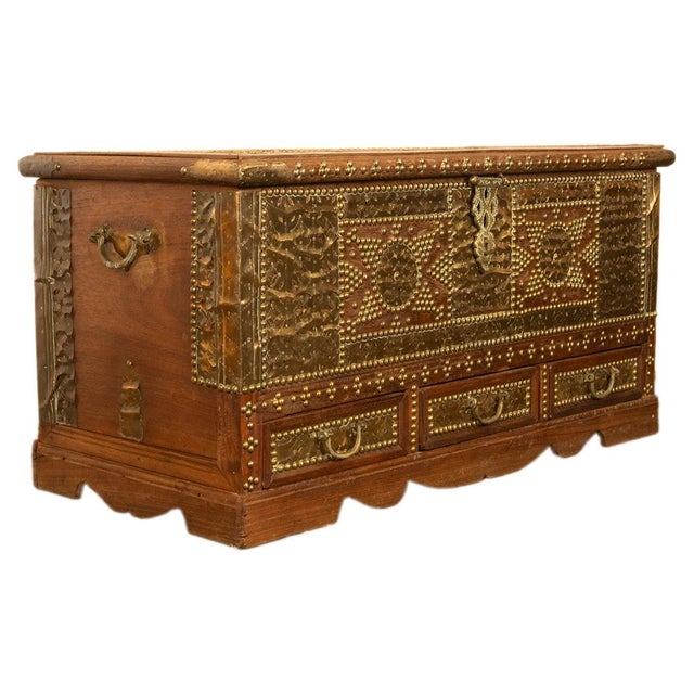 Antique 19thC Zanzibar Omani Teak & Brass Stud & Copper Clad Dowry Chest 1890 For Sale - Image 15 of 18