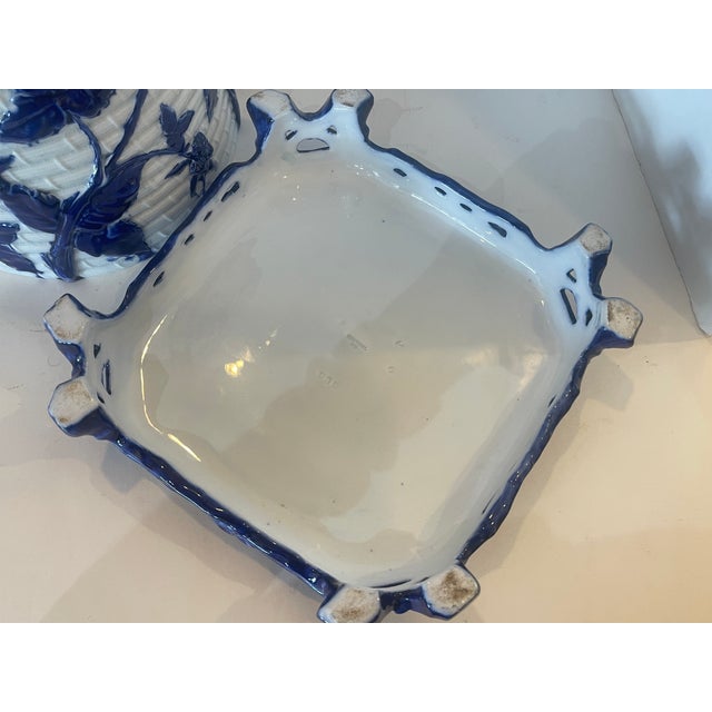 Majolica Beehive Cheese Dome & Stand Blue & White Rare by Mintons C1870 For Sale - Image 12 of 14