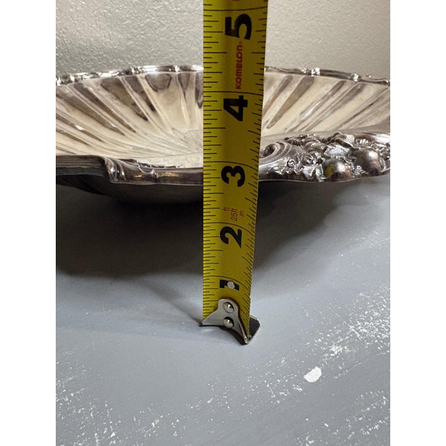 Vintage W & Sb English Regency Style Silver Plated Large Scallop Clam Shell Serving Dish For Sale In Dallas - Image 6 of 12