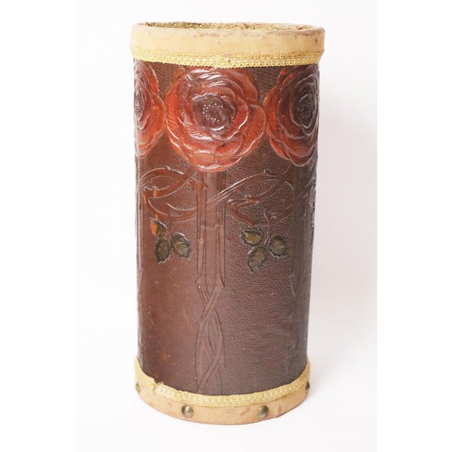 Art Nouveau Umbrella Stand Basket Embossed Leather Decorated Red Roses, 1900 For Sale - Image 9 of 17