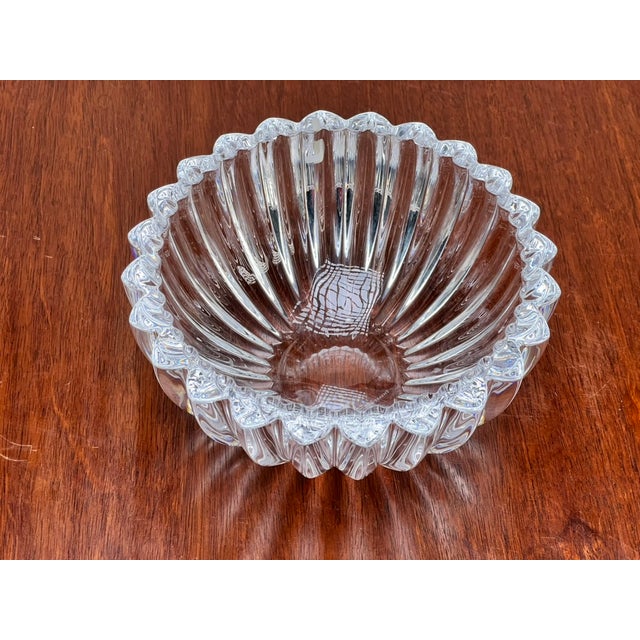 Transparent Vintage Tiffany & Co Crystal Bowl in a Ribbed Petal Design For Sale - Image 8 of 9