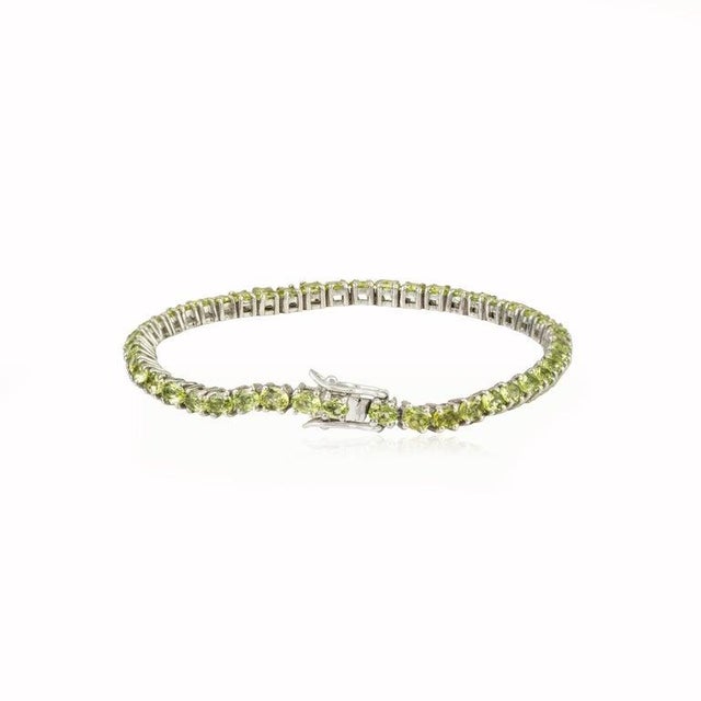 Green Round Cut Peridot 8.6 Carat Gemstone Sleek Bracelet in 925 Silver For Sale - Image 8 of 12
