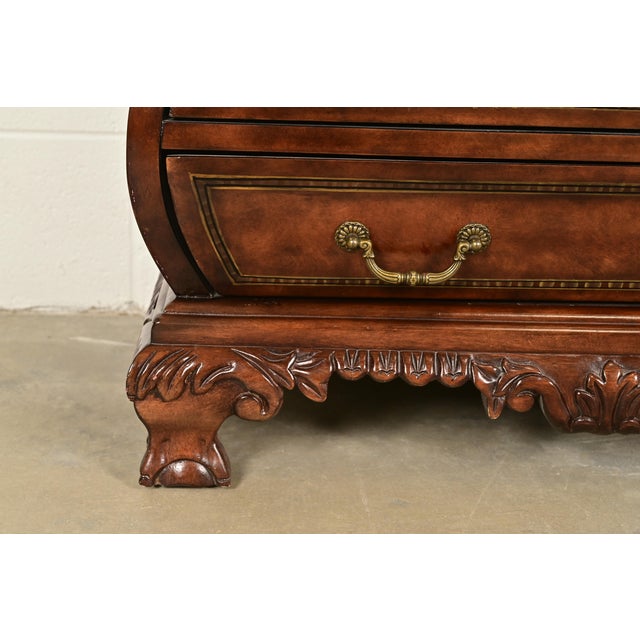 Maitland Smith Style Dutch Louis XV Burled Walnut Bombe Chest or Commode For Sale - Image 11 of 16