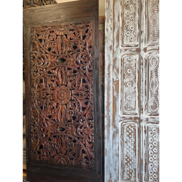 Mid-Century Modern Vintage Carved Wood Lotus Lattice Barn Door – Ornate Room Divider & Wall Panel 92.5x40.5 For Sale - Image 3 of 7