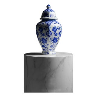 Handmade Ceramic Faceted Ginger Jar (30cm) – Classic Blue & White Lotus Pattern – Large Lidded Decor For Sale