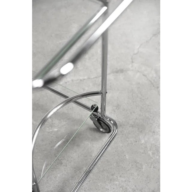 Bauhaus Vintage Art Dèco Tubular Steel Chrome Plated and Glass Bar Cart, 1950s For Sale - Image 3 of 12