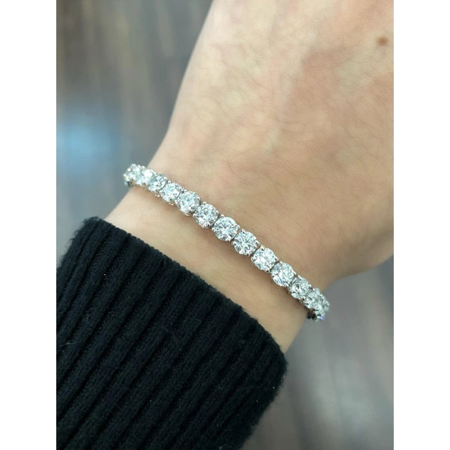 17.50 Ct Diamond Tennis Bracelet For Sale - Image 4 of 8