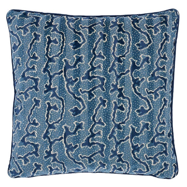 Contemporary Schumacher X Timothy Corrigan Corail Velvet 18" Pillow in Mediterranean For Sale - Image 3 of 3