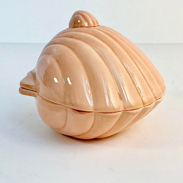 1988 Coastal Americana Folk Art Ceramic Clam Shell Trinket Box, Artist Initialed For Sale - Image 6 of 10