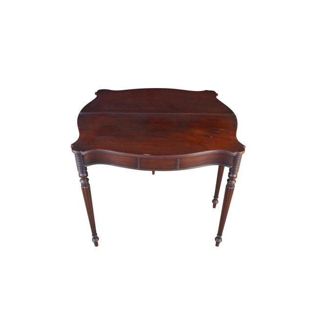 American Antique Early 19th C. American Federal Serpentine Mahogany Console Game Table For Sale - Image 3 of 18