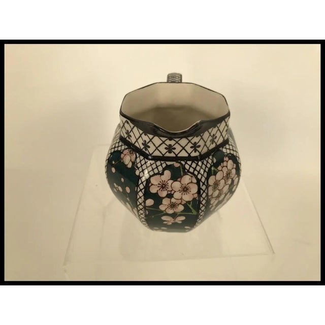 Very rare Royal Doulton creamer dating to 1915. The base is marked with the Royal Doulton lion & roundel, as well as the...