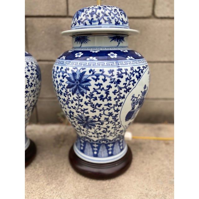 Ralph lauren blue and white vase clearance