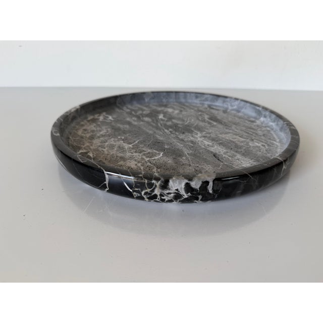1980’s Vintage Carved Green Marble Abstract Sculpture on Black Marble Base, Unsigned For Sale - Image 12 of 12