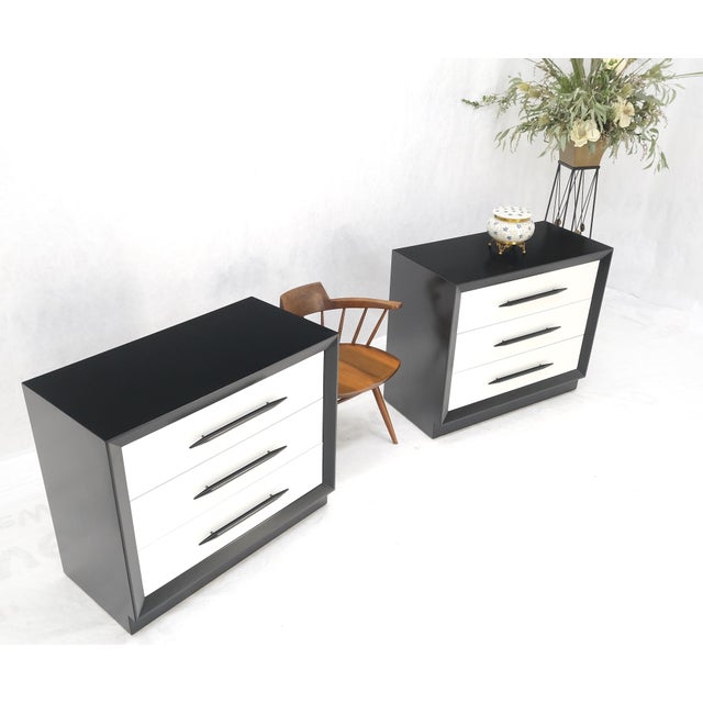 Black Pair of Black & White James Mont Style Bachelor 3 Drawer Chests Mid Century MINT For Sale - Image 8 of 15