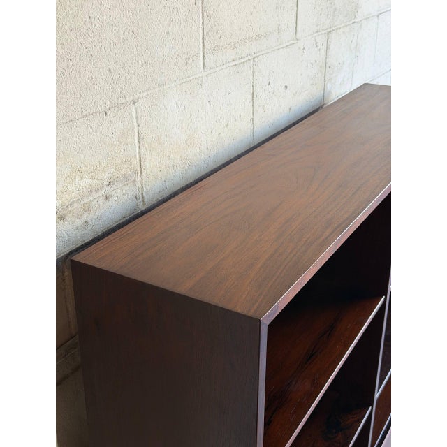 Wood Ohmann Jun Model 6 Rosewood Bookcase Danish Mid-Century Modern For Sale - Image 7 of 12