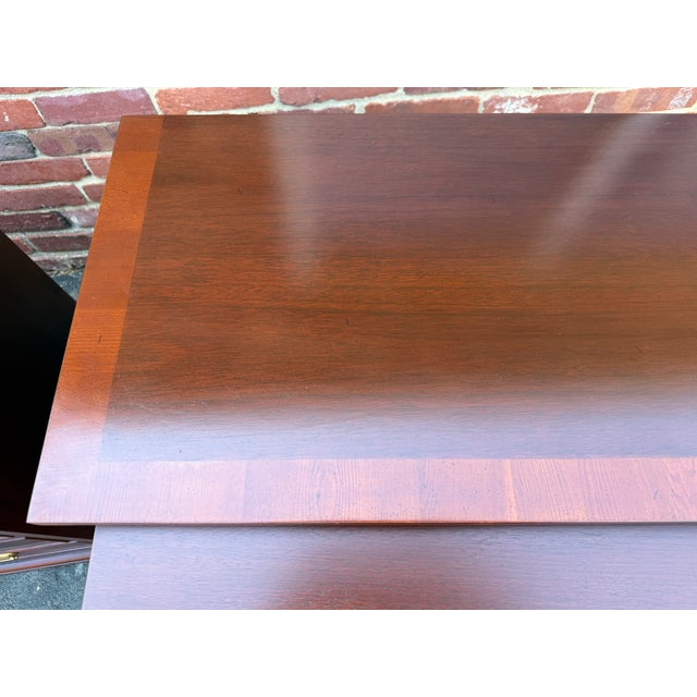 Pair of L Hekman Copley Place Georgian Chippendale Style Inlaid Mahogany Chest of Drawers / Nightstands For Sale In Washington DC - Image 6 of 18