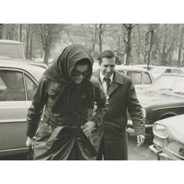 Jackie Kennedy in Paris, France, 1975, Photograph For Sale - Image 3 of 5
