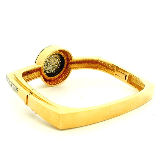 Gold 1990s Italian 14k Gold 3.38 Carat Diamond Pavé Dome Bangle Bracelet For Sale - Image 8 of 18