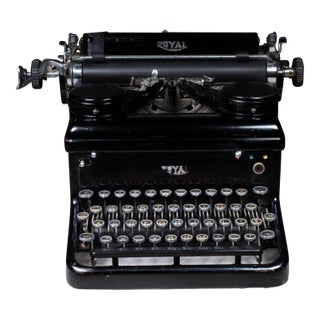 Art Deco Royal KHM Standard Typewriter c.1935 For Sale