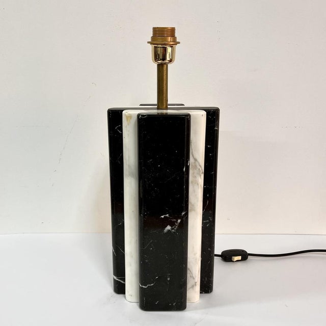 Large Geometric Black and White Marble Table Lamp, Italy, 1970s For Sale - Image 6 of 6