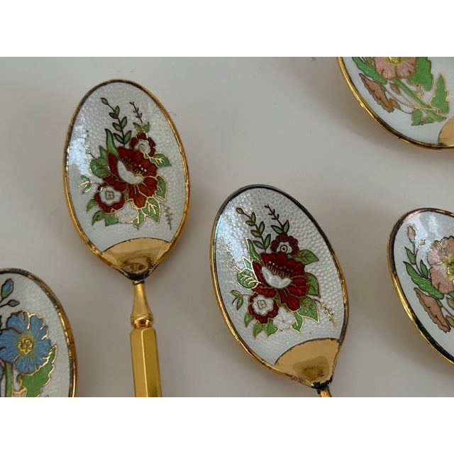 Mid-20th Century Japanese Export Silver Cloisonné, “Royal Seven” Brand - 6 pcs w/ case For Sale In Los Angeles - Image 6 of 10
