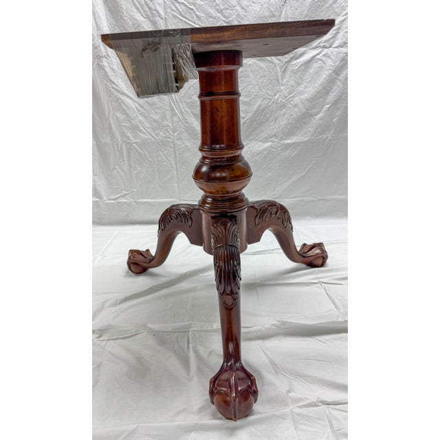 Henredon Henredon Aston Court Dining Table With 2 Leaves & 10 Chairs — Mint Condition — 1987 Provenance For Sale - Image 4 of 18